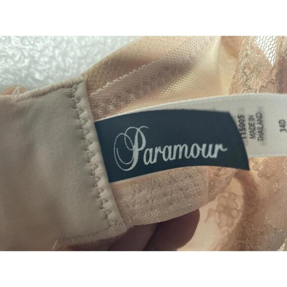 < Vintage Paramour Lace Unpadded Bra > - Picture 2 of 4